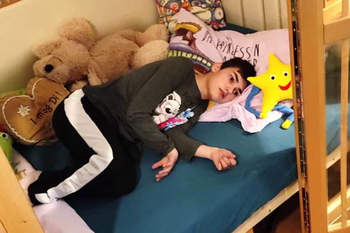 Larissas Kindertraum: angepasstes Bett
